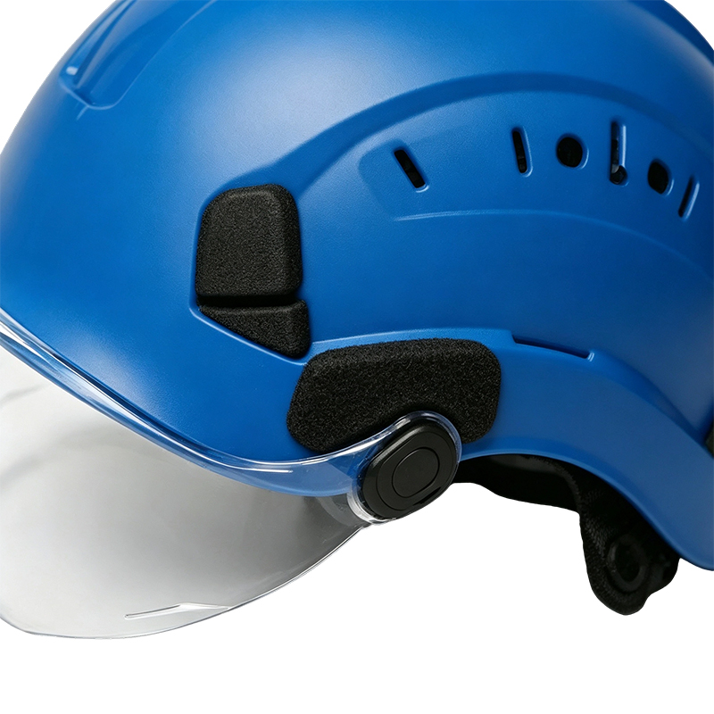 Goggles hjelm med integrert uttrekkbart visir